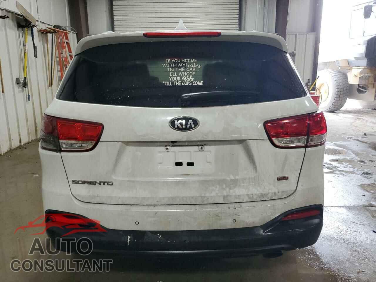 KIA SORENTO 2017 - 5XYPG4A37HG303311