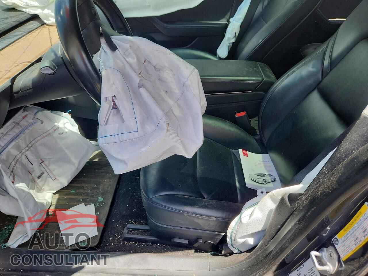 TESLA MODEL 3 2020 - 5YJ3E1EB2LF620238