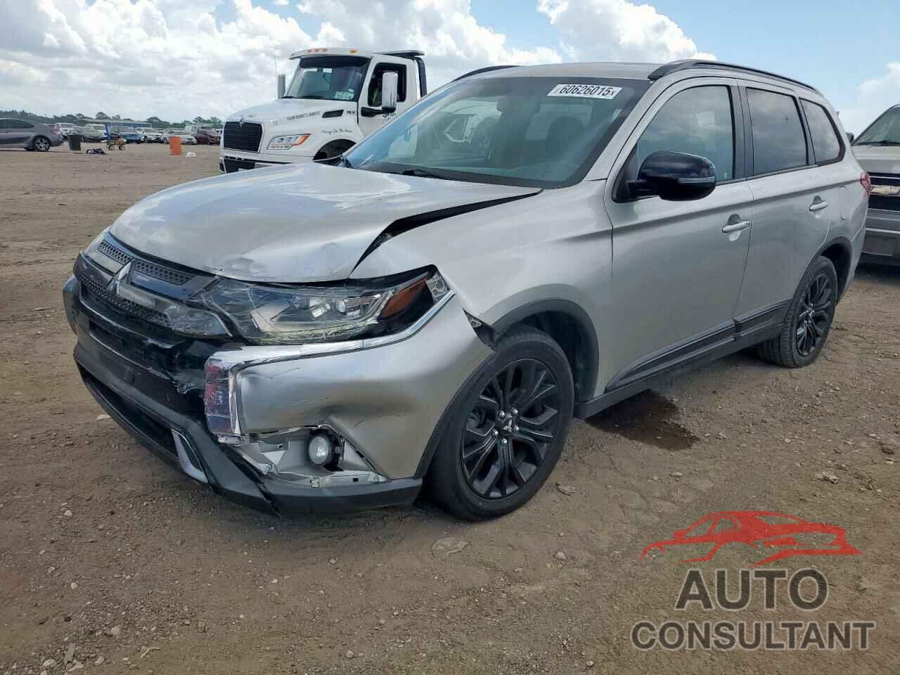 MITSUBISHI OUTLANDER 2019 - JA4AD3A32KZ031682