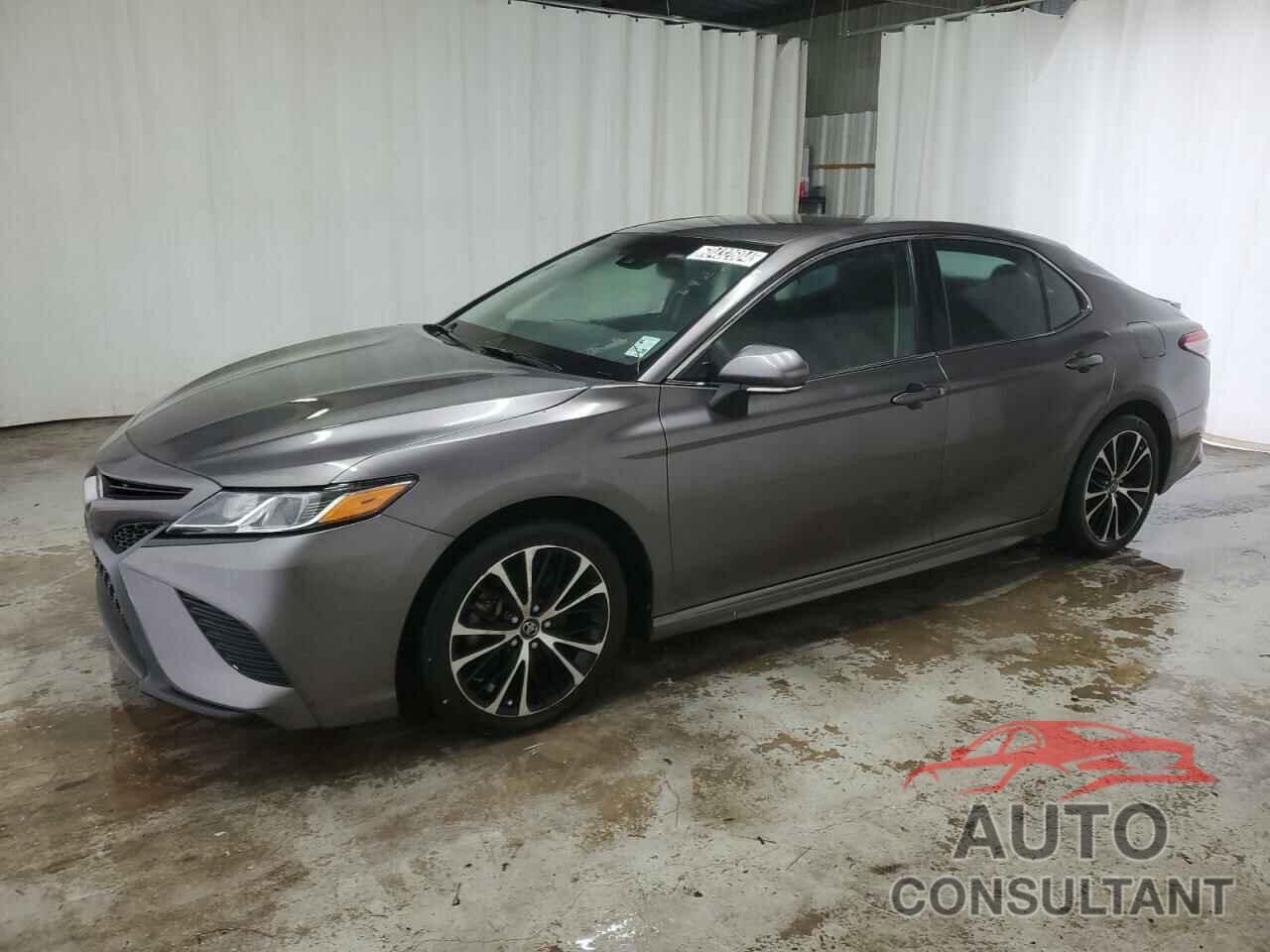 TOYOTA CAMRY 2018 - 4T1B11HK1JU052342