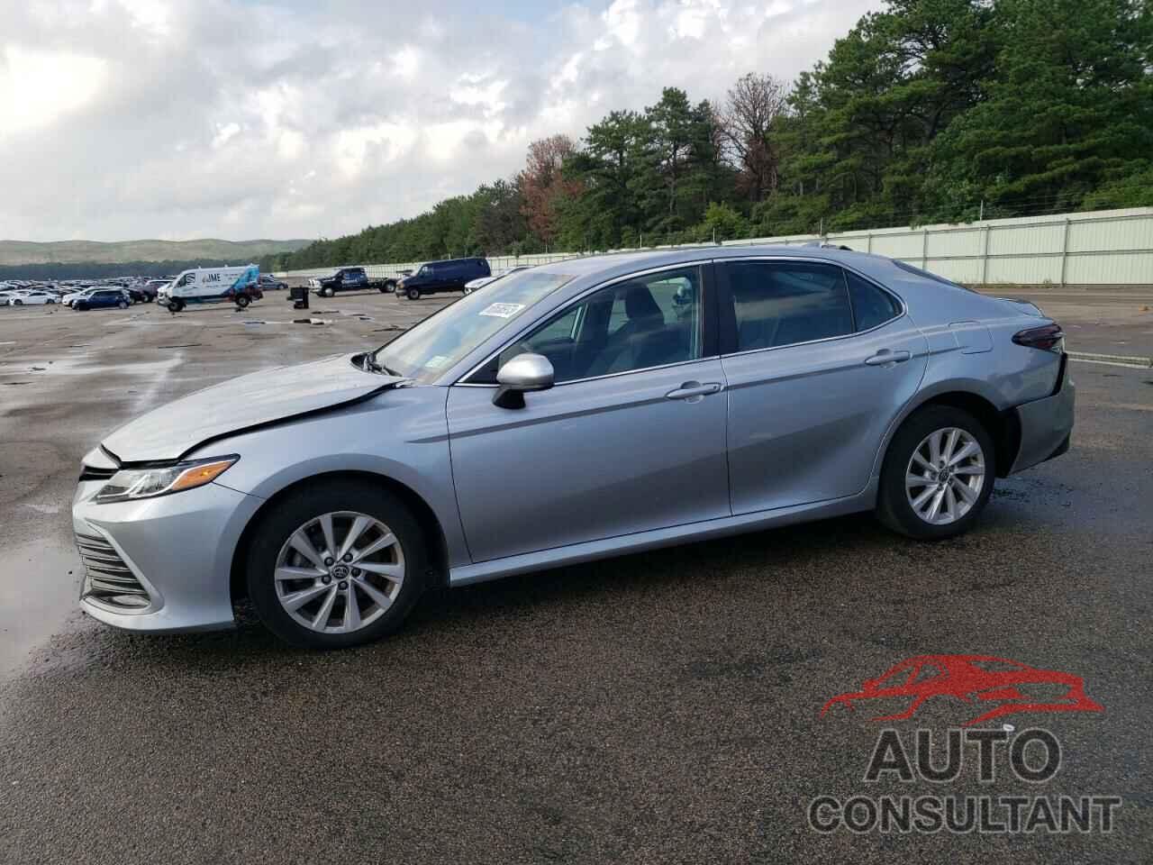 TOYOTA CAMRY 2022 - 4T1C11AK6NU637048