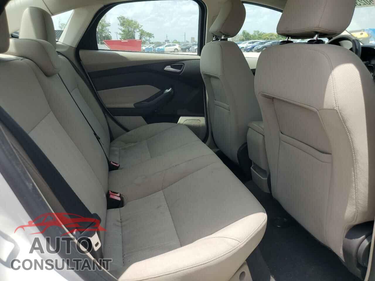 FORD FOCUS 2016 - 1FADP3F29GL214023