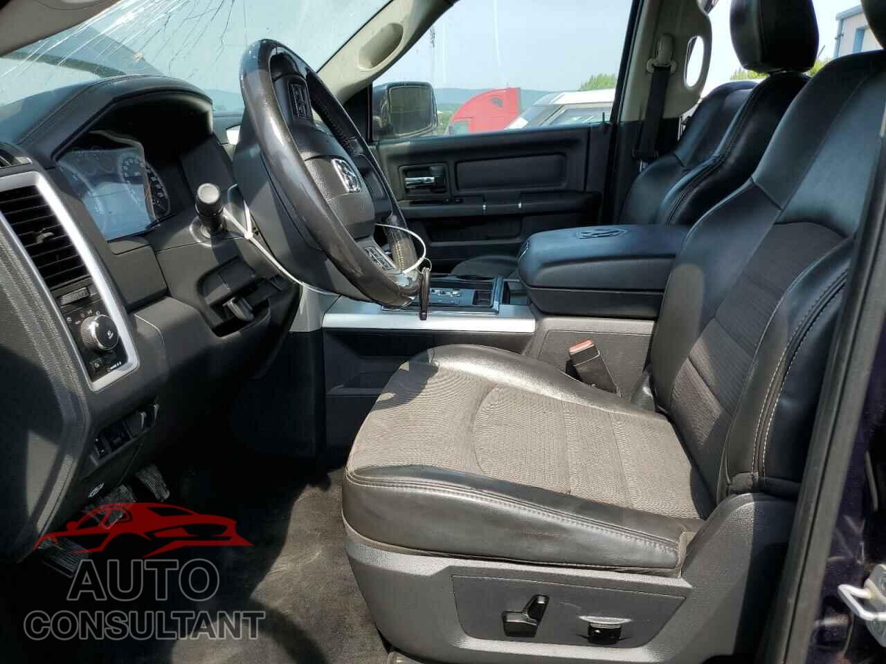 DODGE RAM 1500 2012 - 1C6RD7MT8CS322331