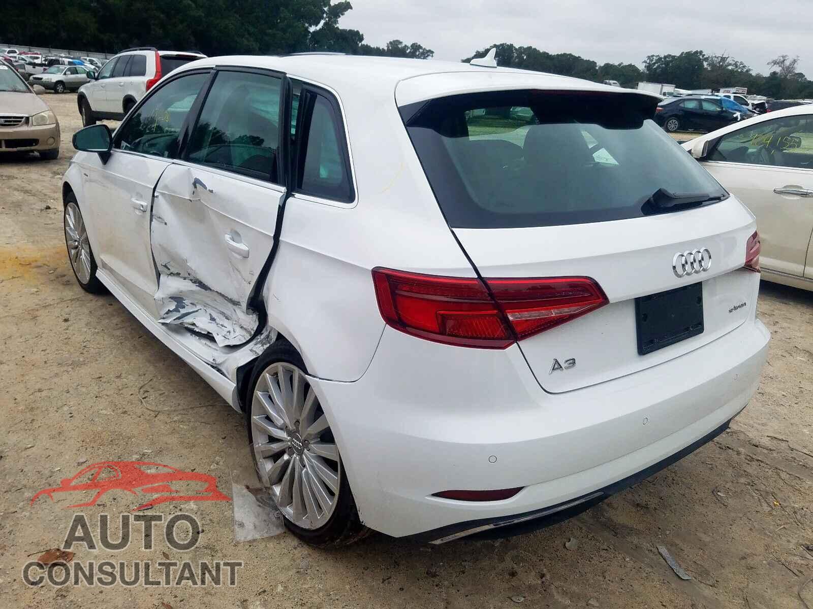 AUDI A3 2017 - WAUTPBFF7HA055967