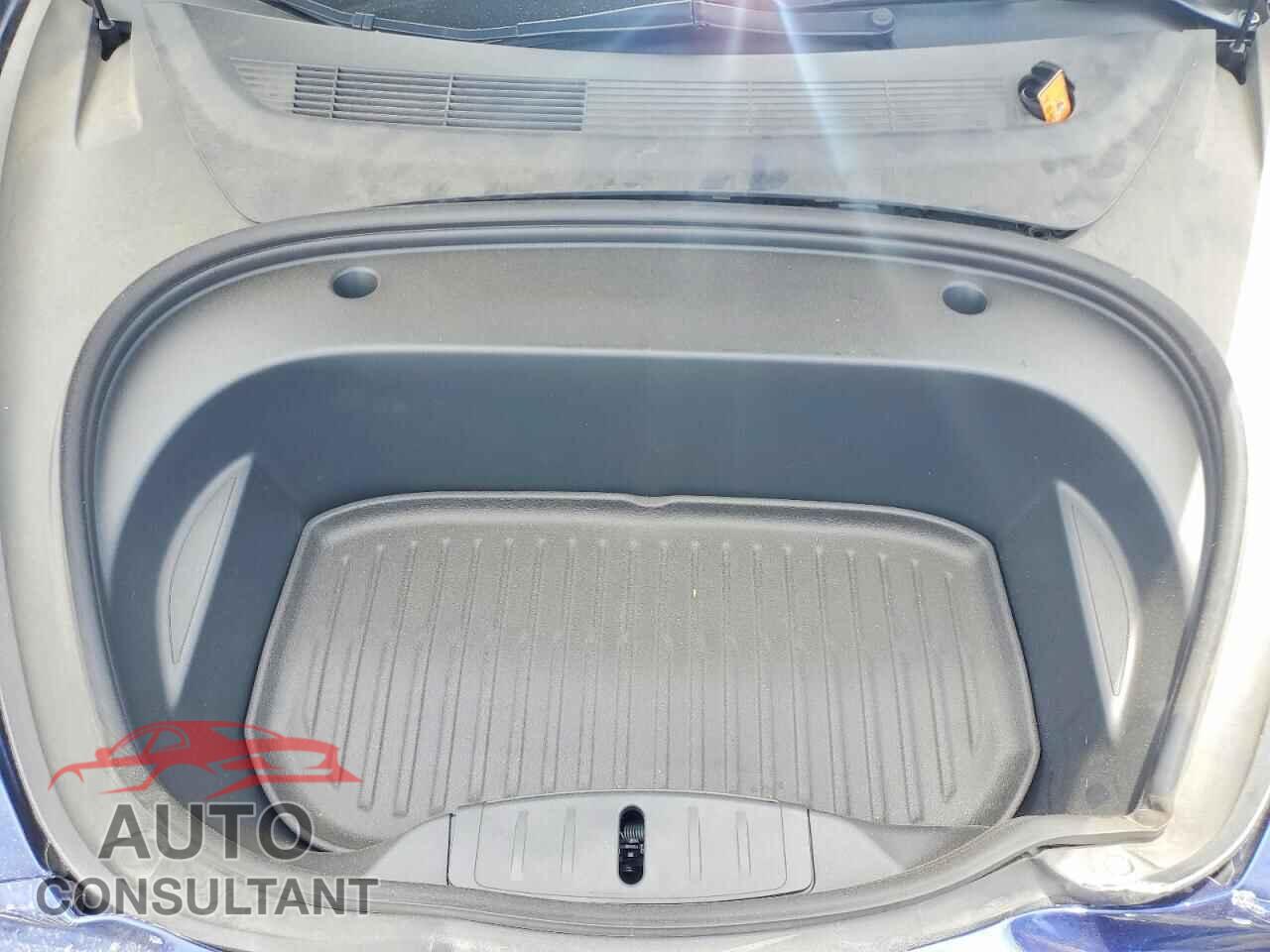 TESLA MODEL 3 2020 - 5YJ3E1EA3LF803753