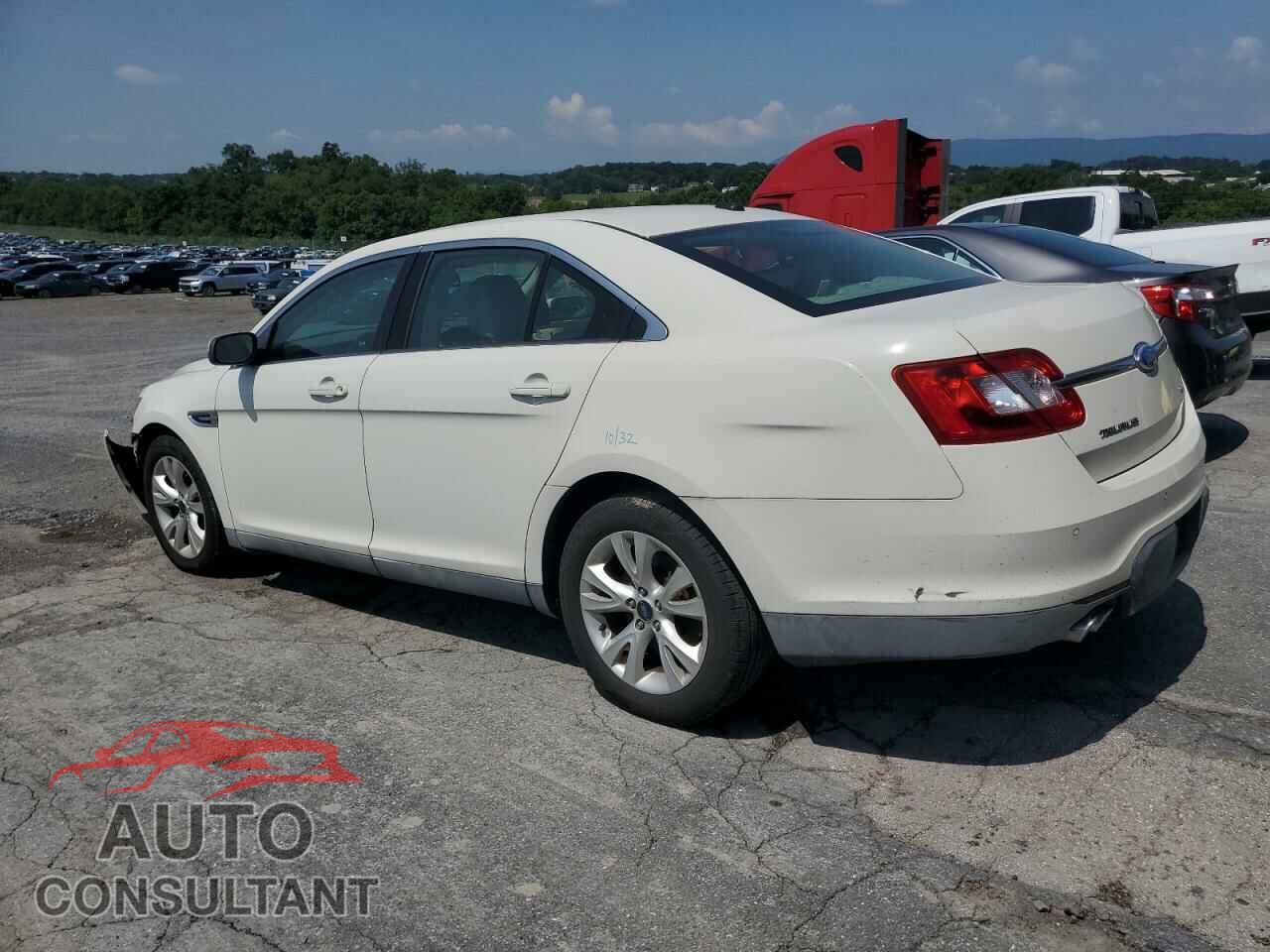 FORD TAURUS 2011 - 1FAHP2EW8BG172302