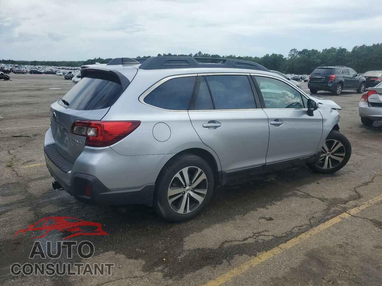 SUBARU OUTBACK 2018 - 4S4BSENC4J3241672