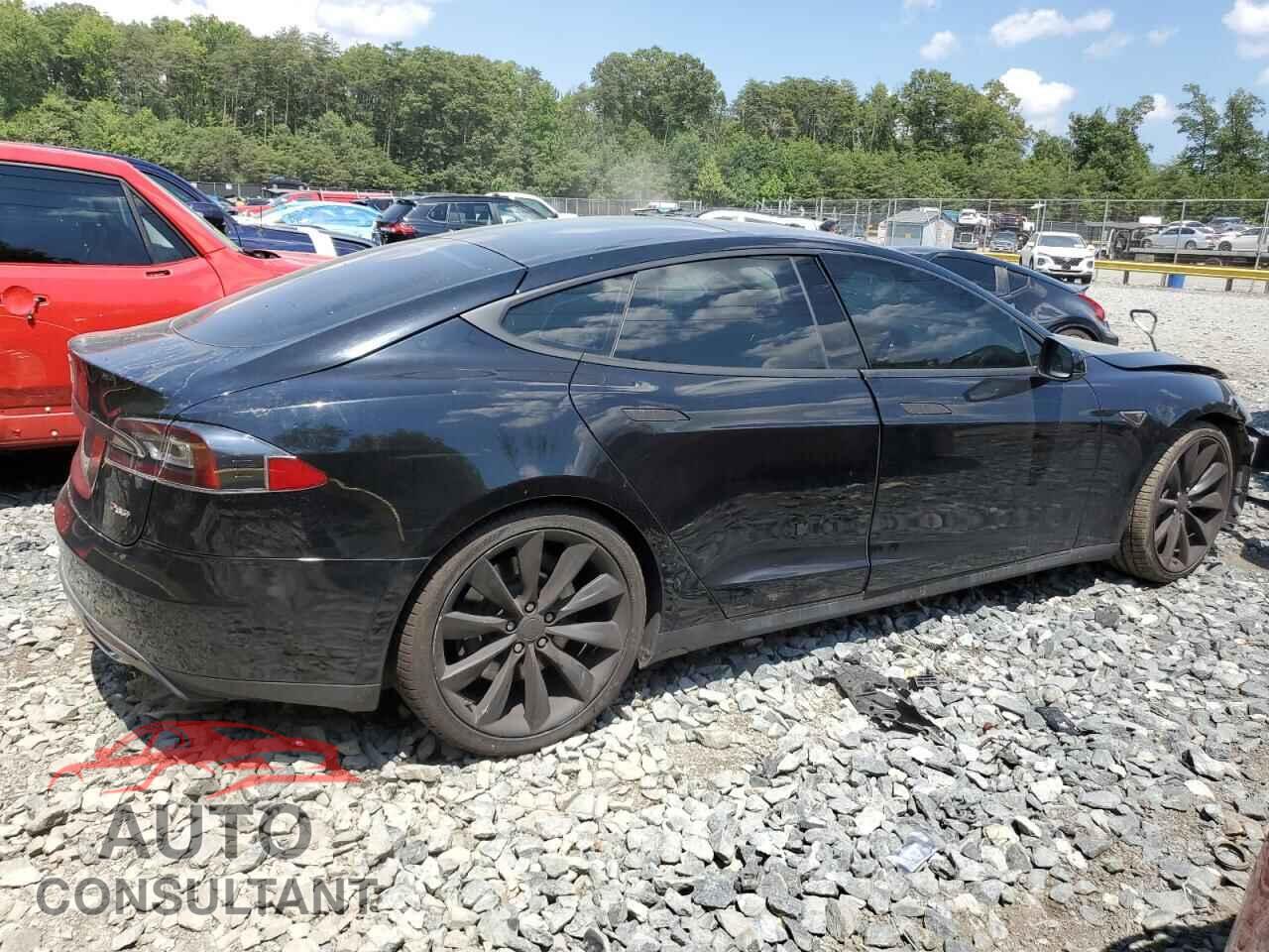 TESLA MODEL S 2013 - 5YJSA1DP4DFP13557