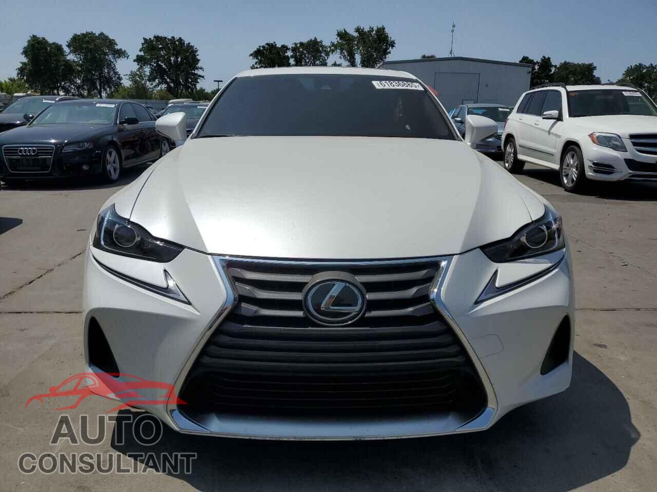 LEXUS IS 2017 - JTHBA1D29H5041103
