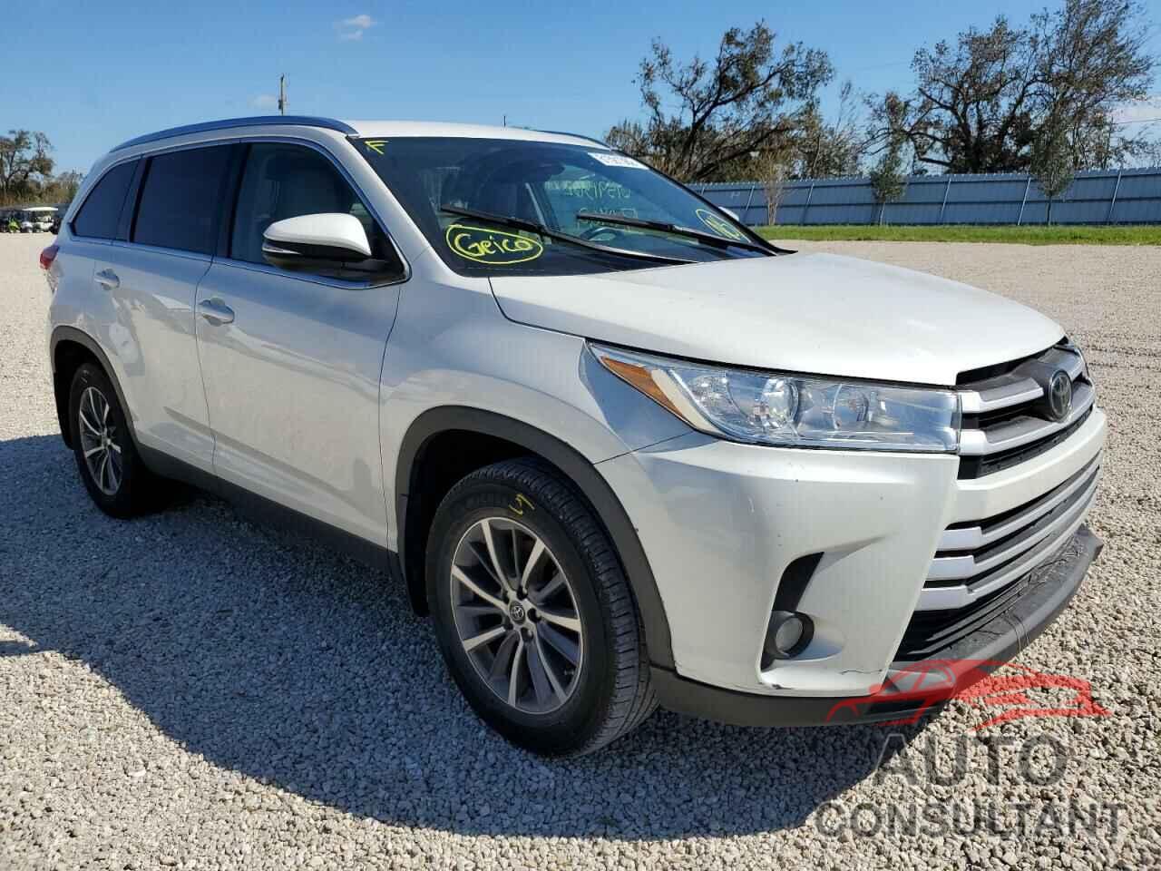 TOYOTA HIGHLANDER 2019 - 5TDJZRFH2KS586373