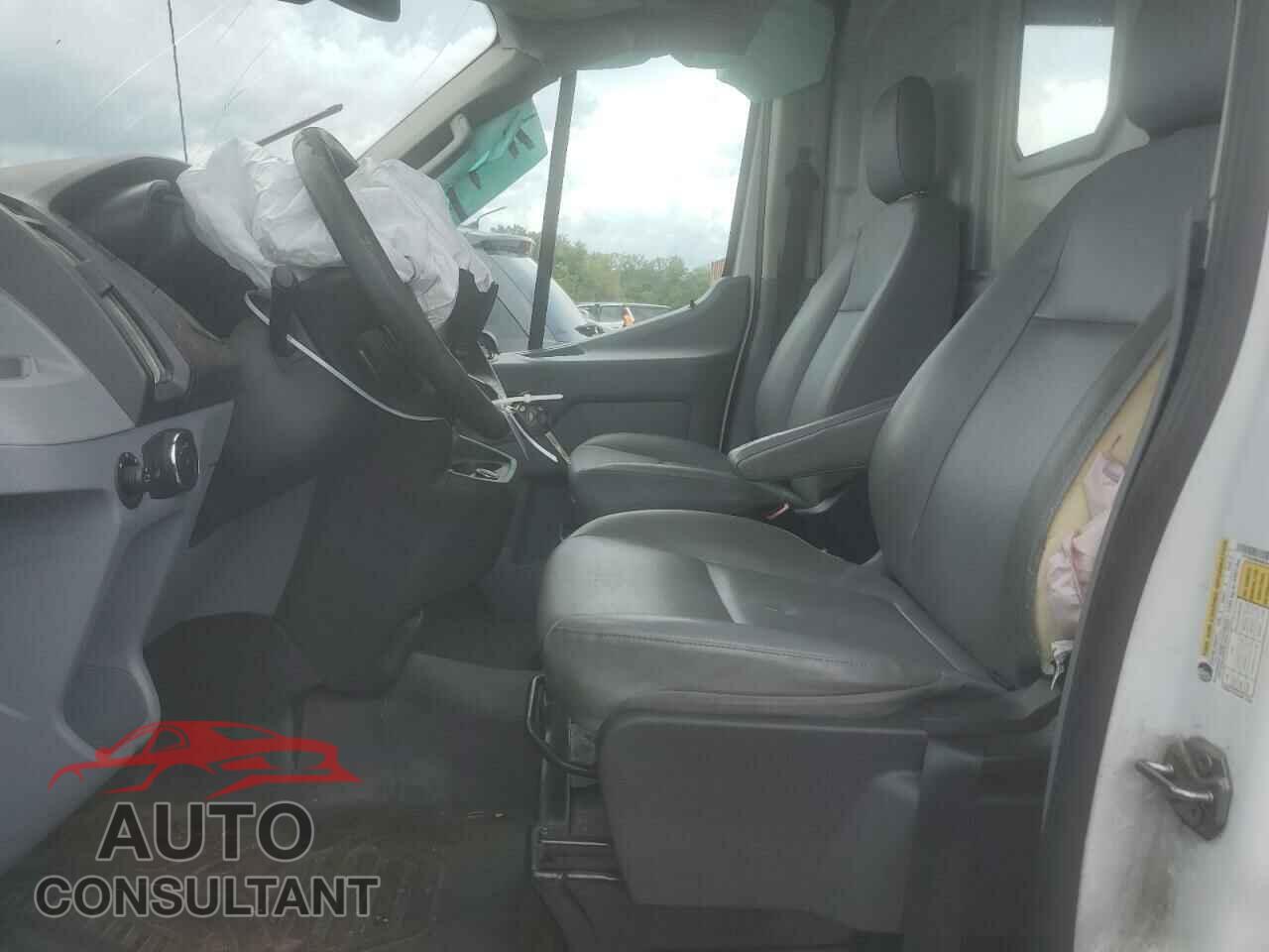 FORD TRANSIT 2017 - 1FTYR3XM9HKB56184