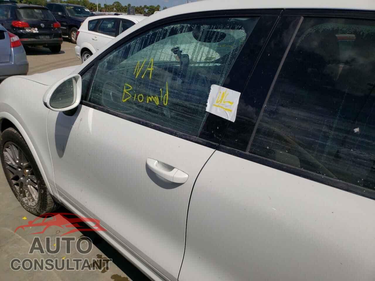 PORSCHE CAYENNE 2017 - WP1AA2A21HKA87421