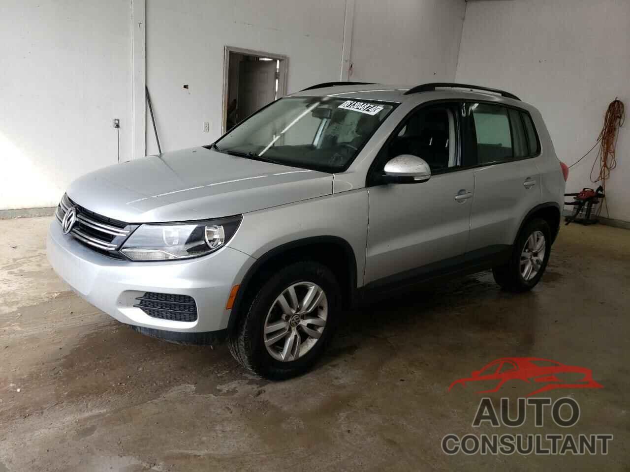 VOLKSWAGEN TIGUAN 2017 - WVGAV7AX4HW502878