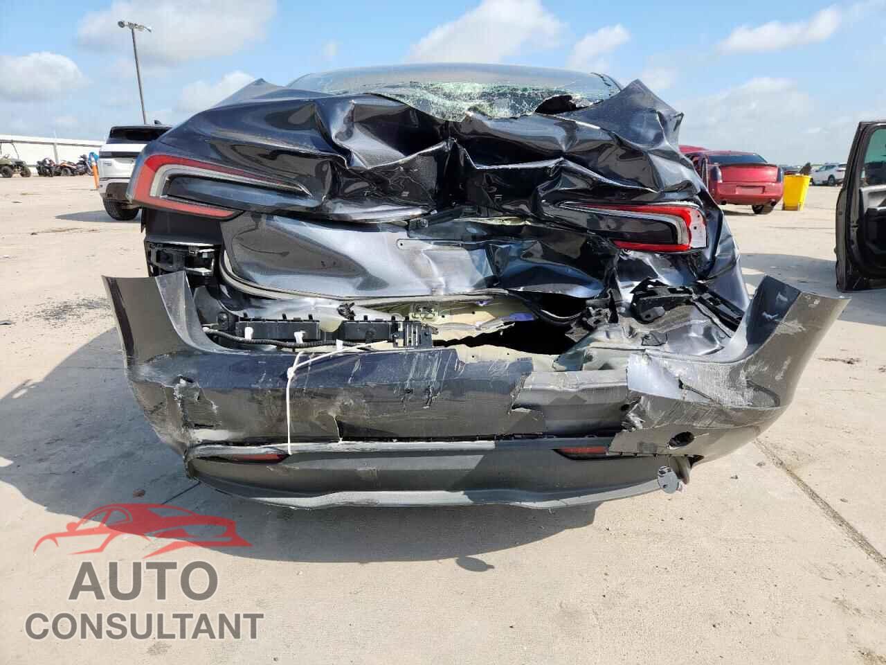 TESLA MODEL 3 2024 - 5YJ3E1EA4RF861850