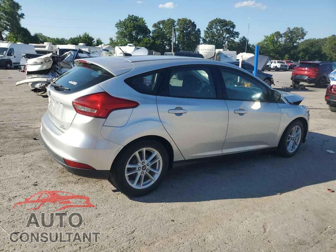 FORD FOCUS 2015 - 1FADP3K29FL307323