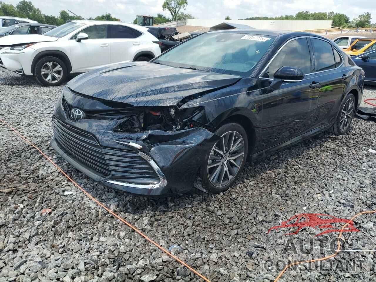 TOYOTA CAMRY 2021 - 4T1F11AK0MU527446