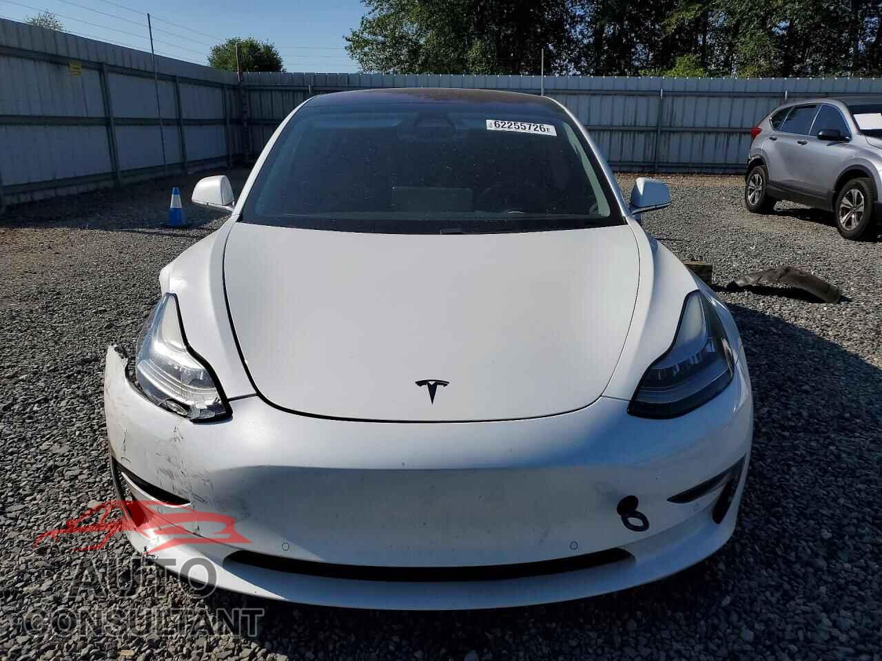 TESLA MODEL 3 2018 - 5YJ3E1EA5JF013822