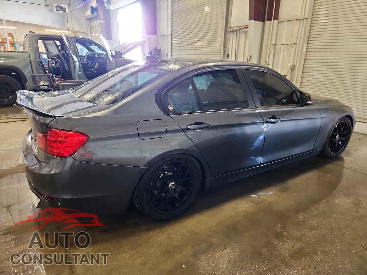 BMW 3 SERIES 2013 - WBA3B3C55DF538130