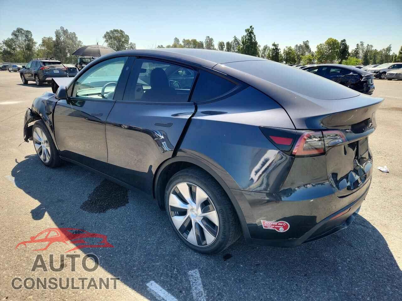 TESLA MODEL Y 2024 - 7SAYGDED0RF008926