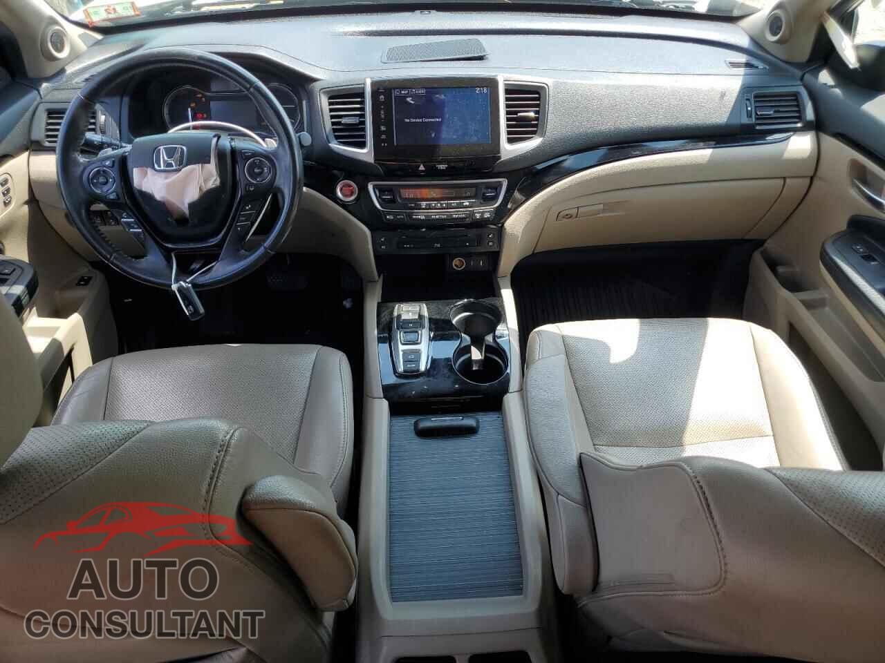 HONDA PILOT 2017 - 5FNYF6H00HB006497