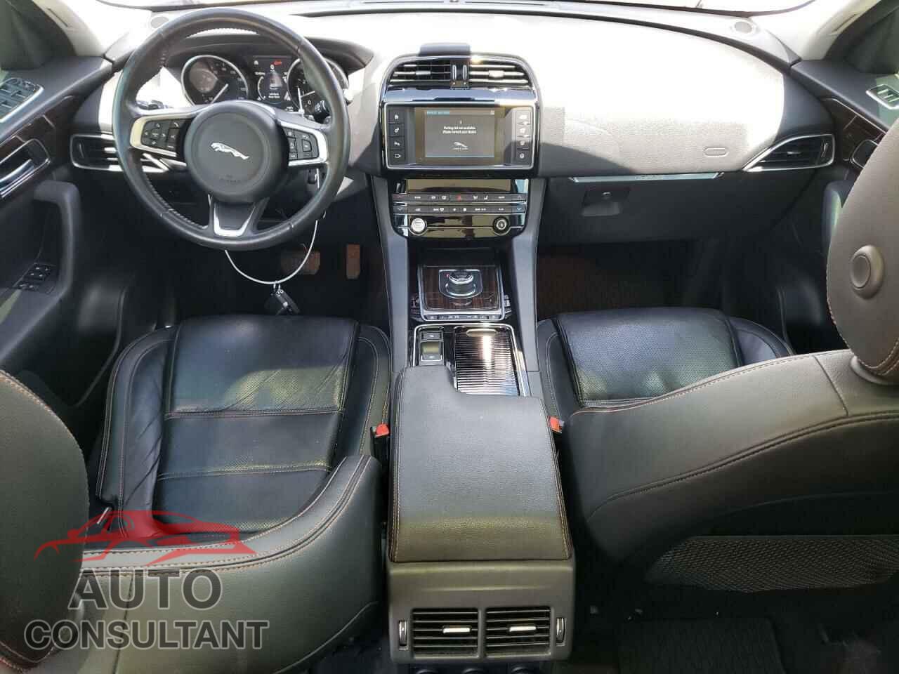 JAGUAR F-PACE 2018 - SADCK2EV9JA252000