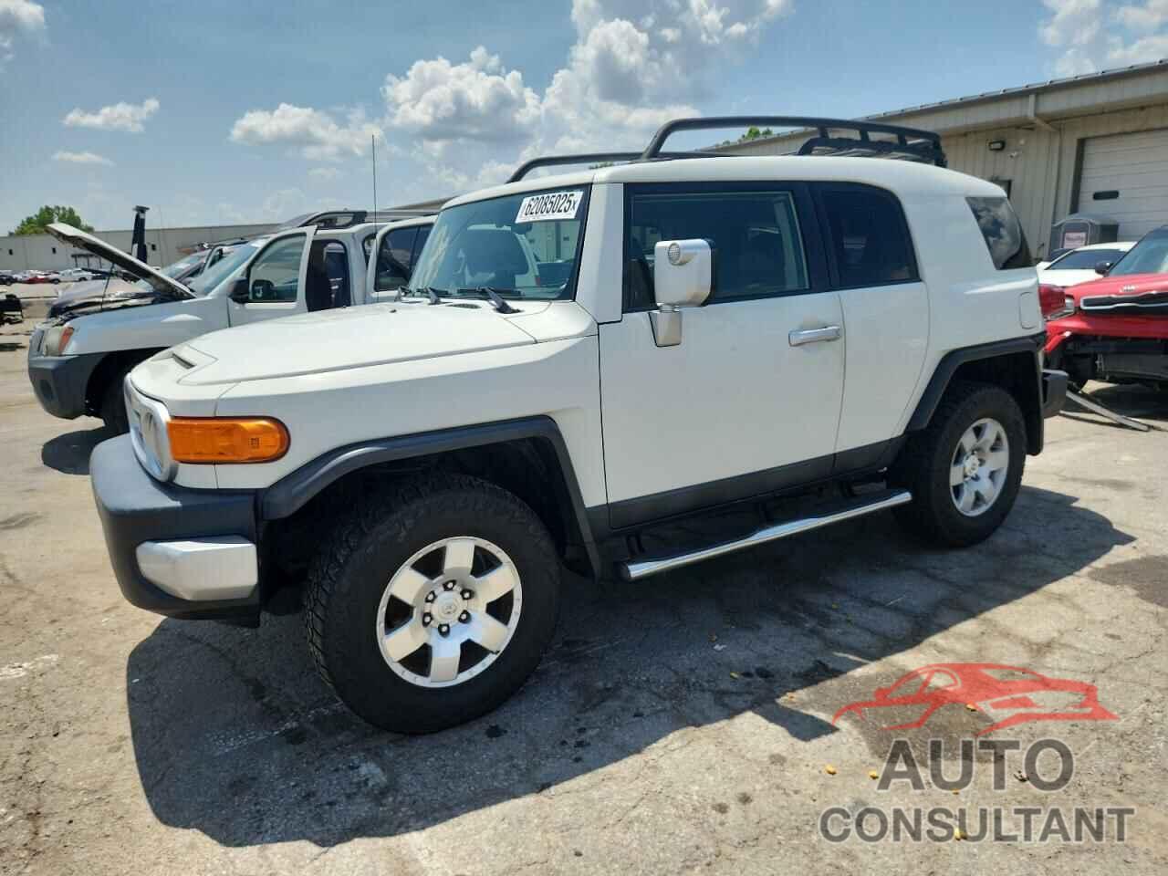 TOYOTA FJ CRUISER 2012 - JTEBU4BF4CK144631