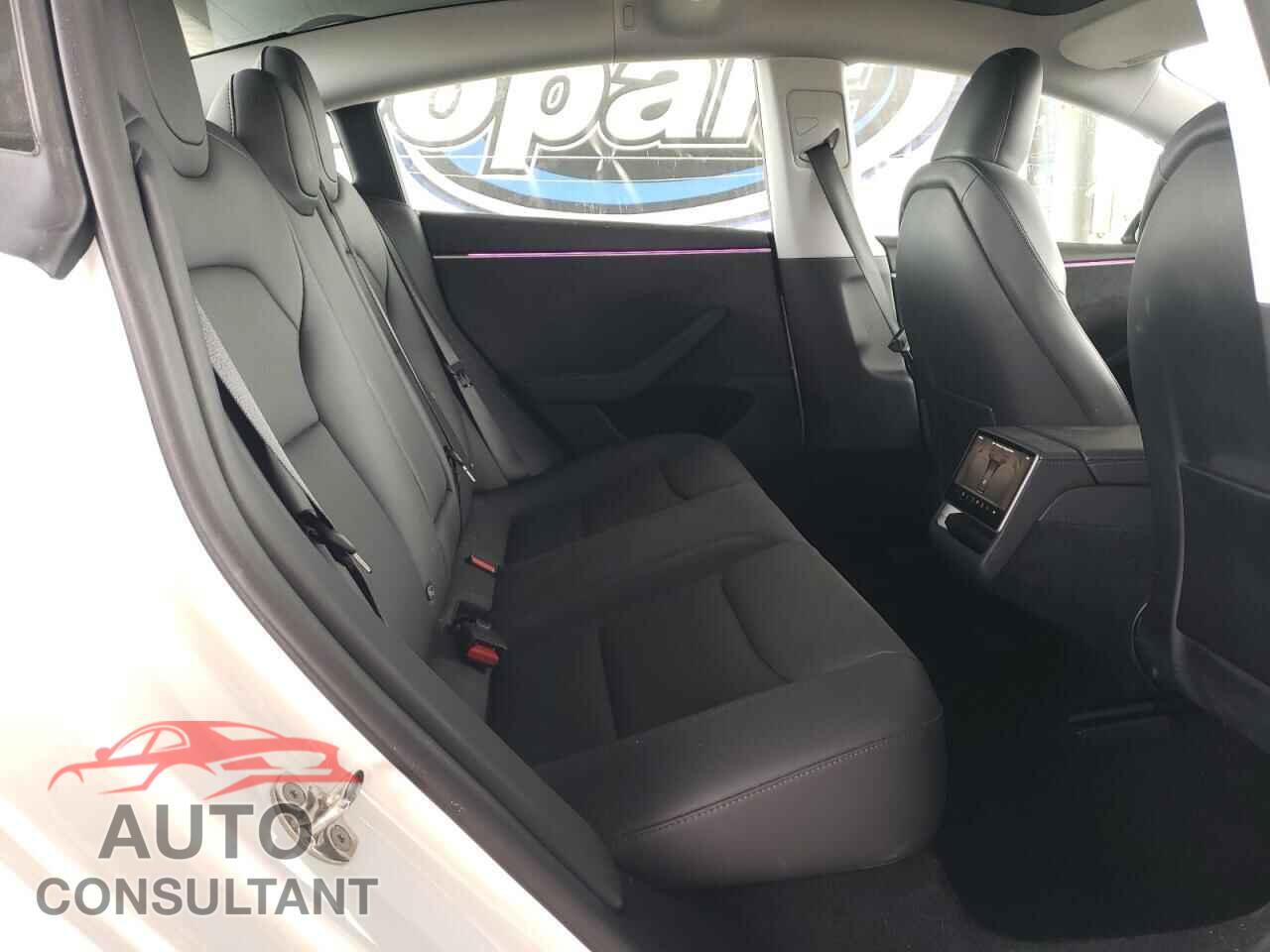 TESLA MODEL 3 2024 - 5YJ3E1EB3RF758511