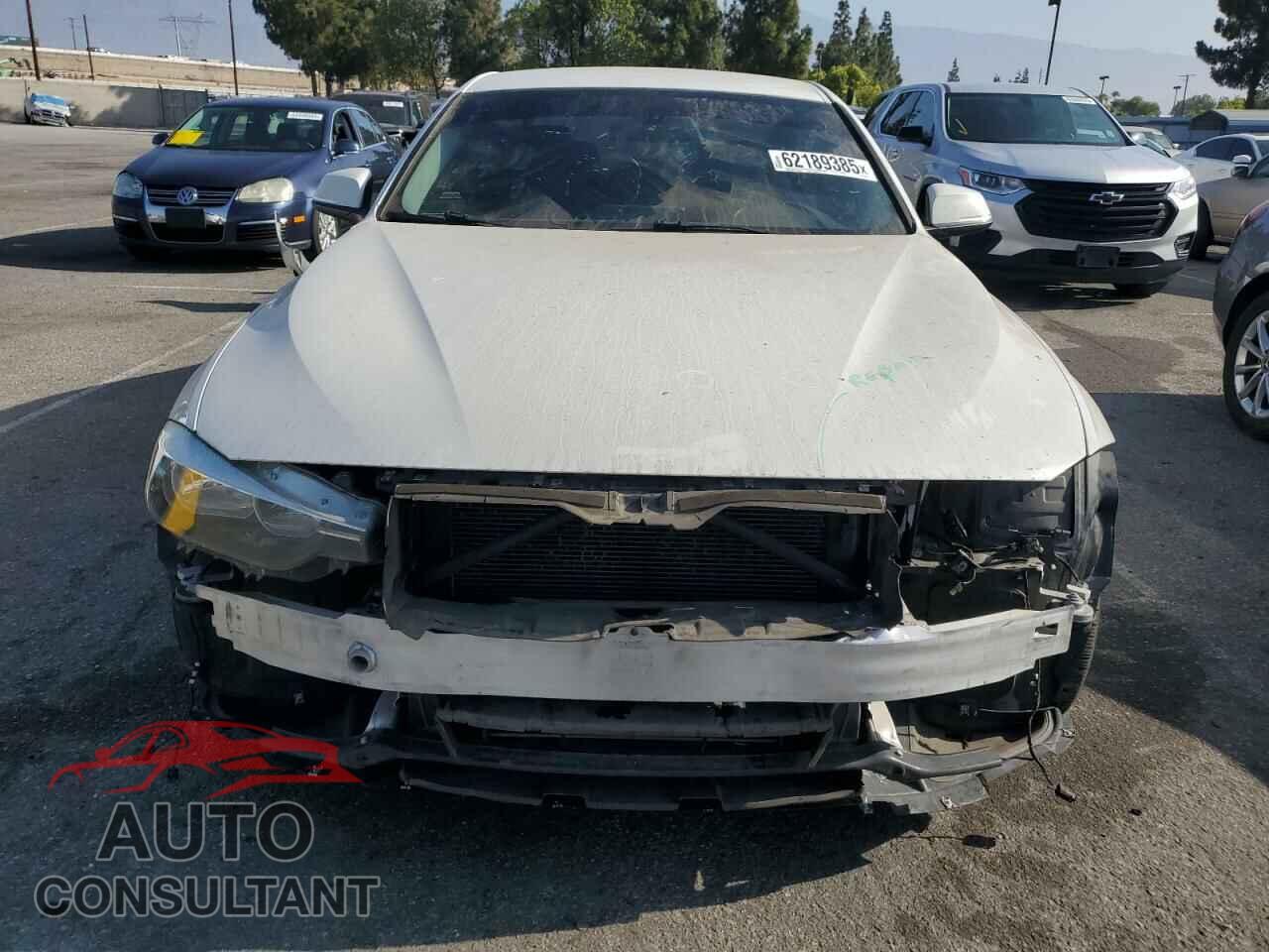 BMW 3 SERIES 2016 - WBA8E1G59GNU10298