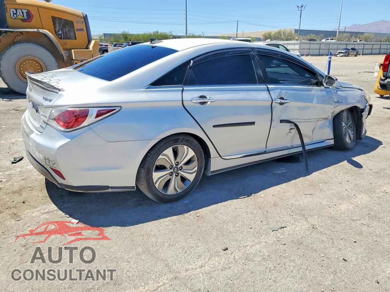 HYUNDAI SONATA 2013 - KMHEC4A42DA079530