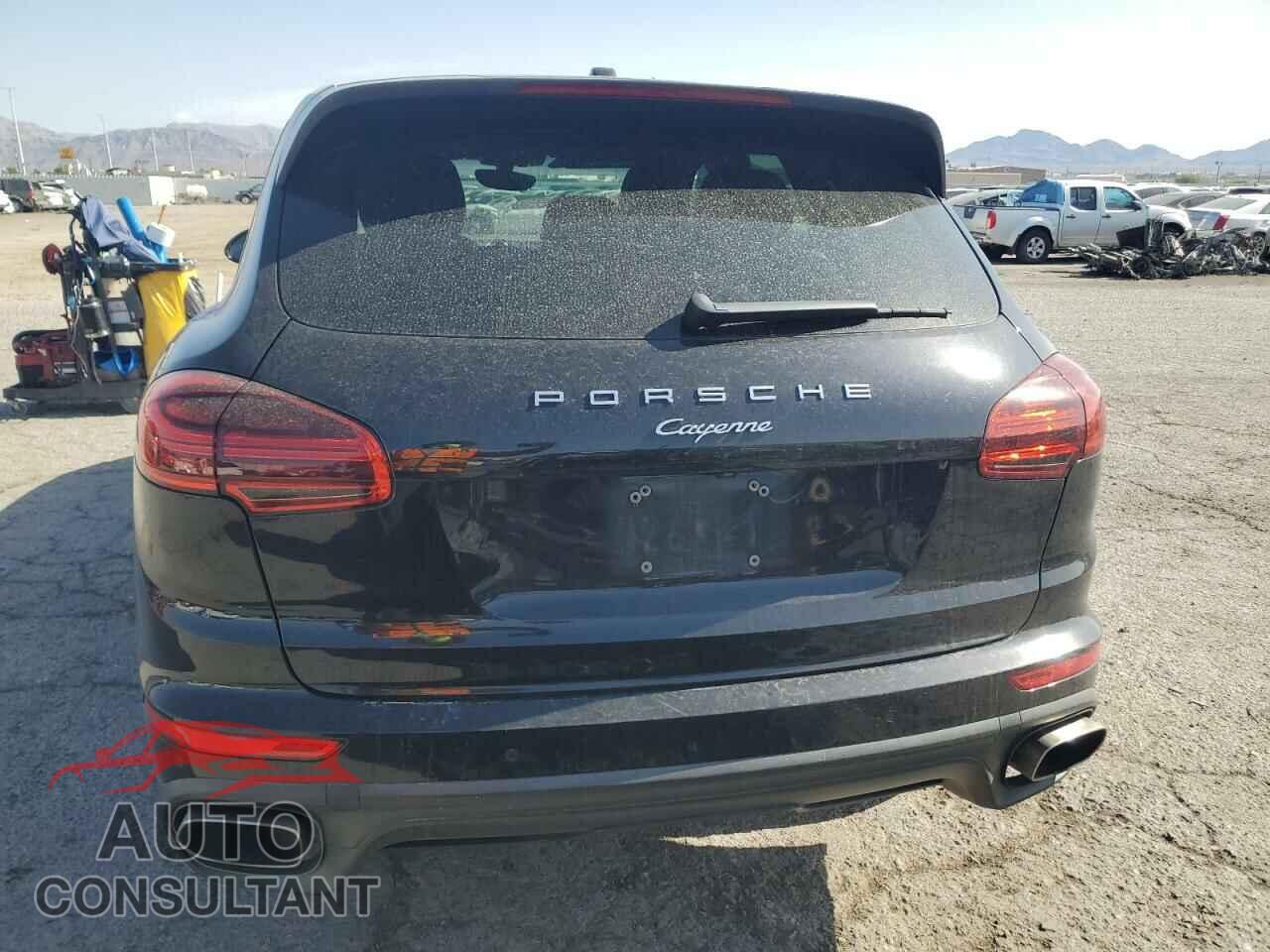 PORSCHE CAYENNE 2016 - WP1AA2A26GKA10641