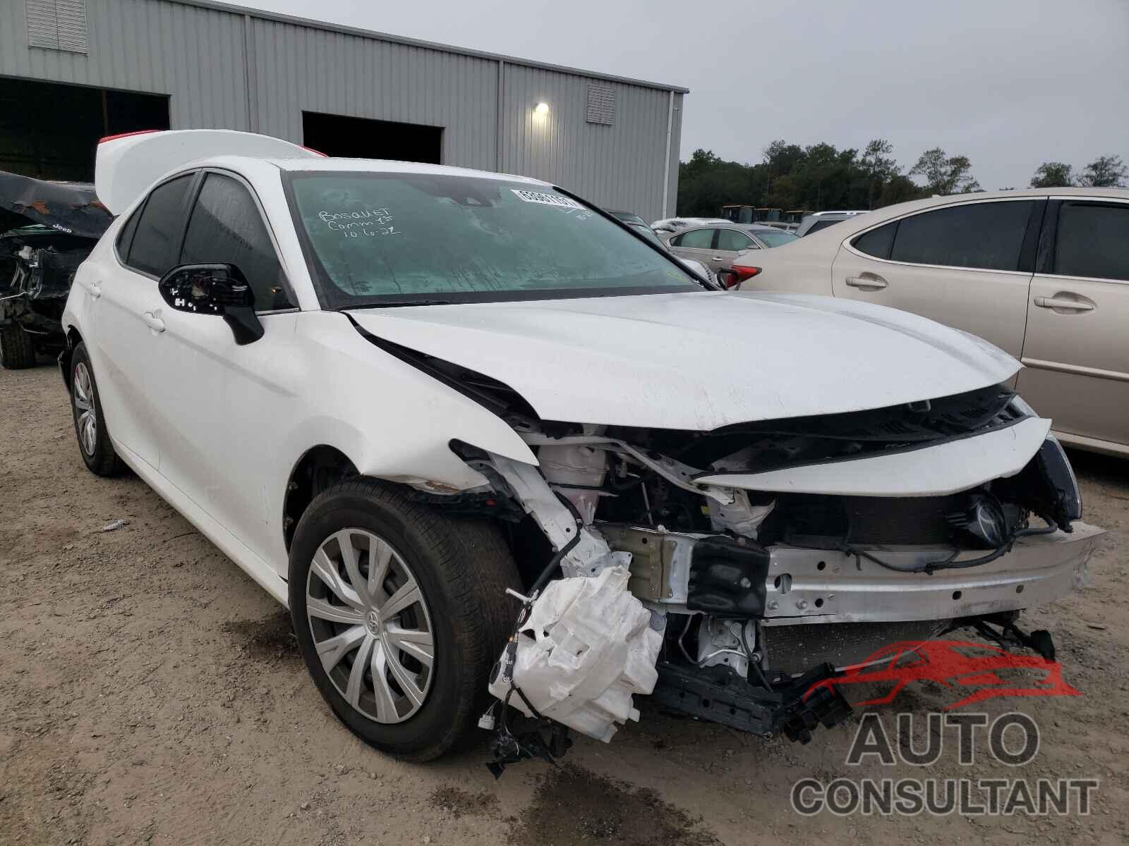 TOYOTA CAMRY 2018 - 4T1B11HK0JU073294