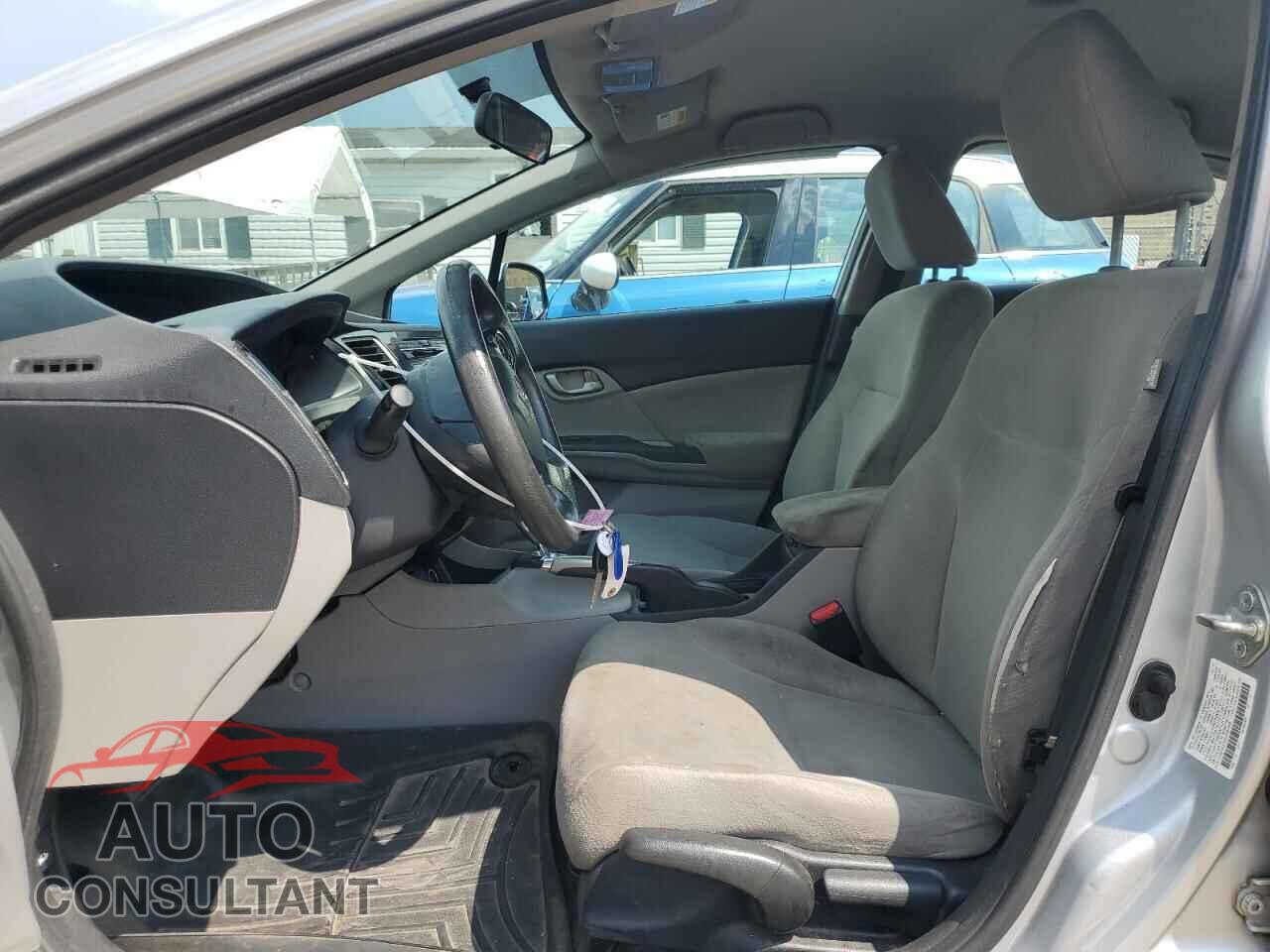 HONDA CIVIC 2013 - 2HGFB2F54DH587468
