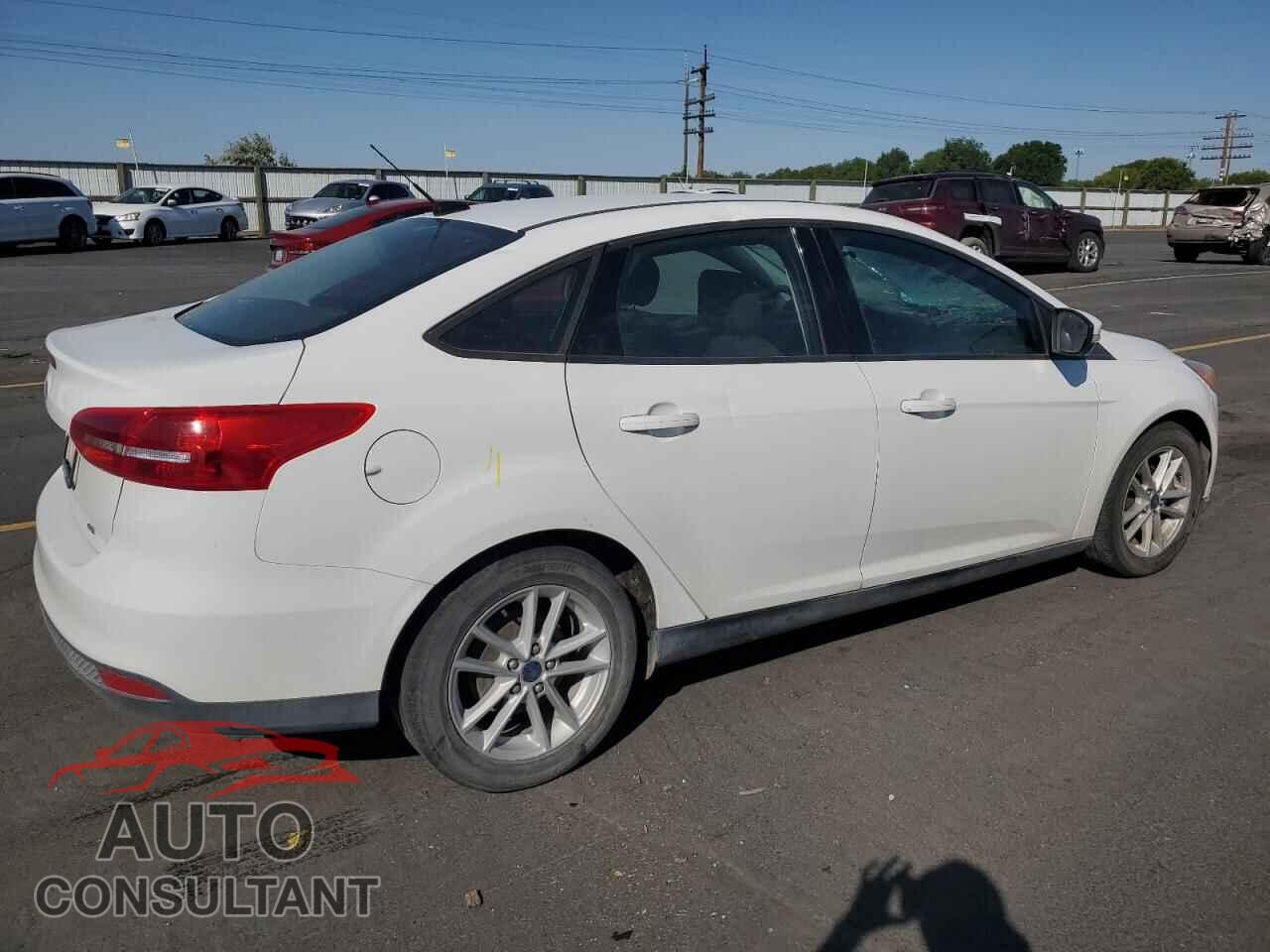 FORD FOCUS 2017 - 1FADP3F21HL315851