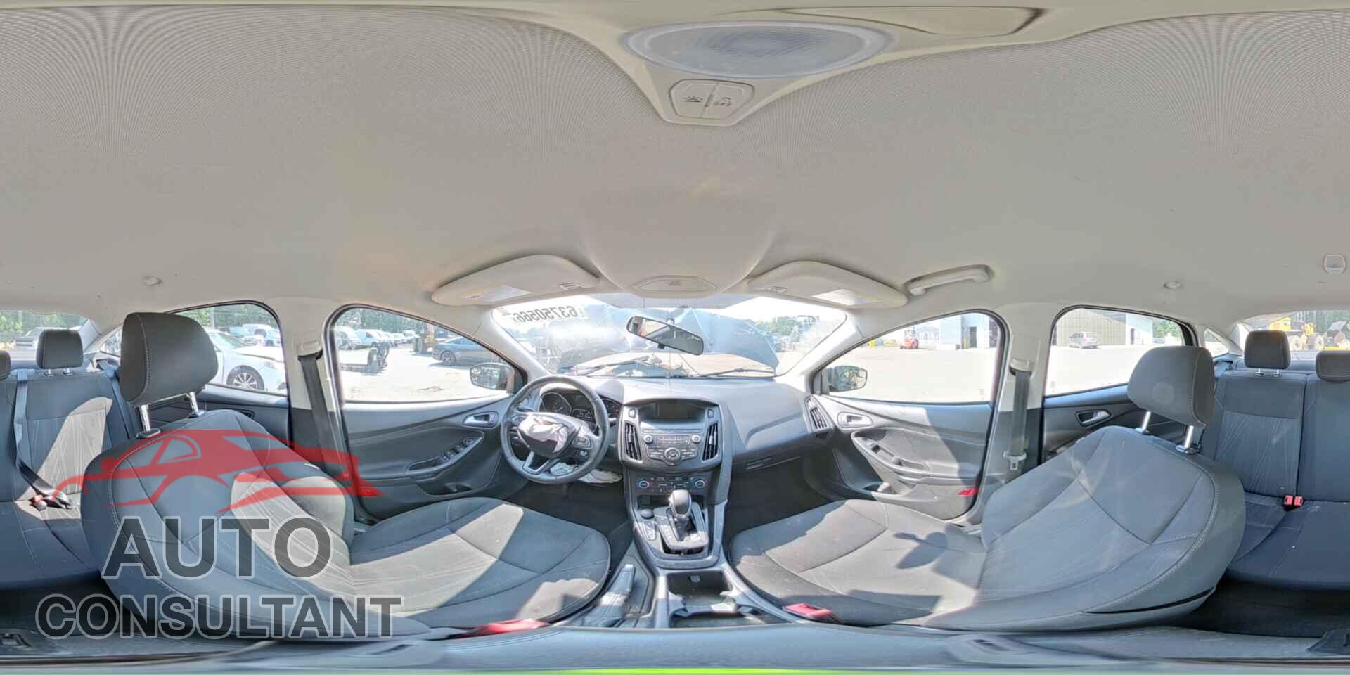 FORD FOCUS 2018 - 1FADP3FE3JL200345