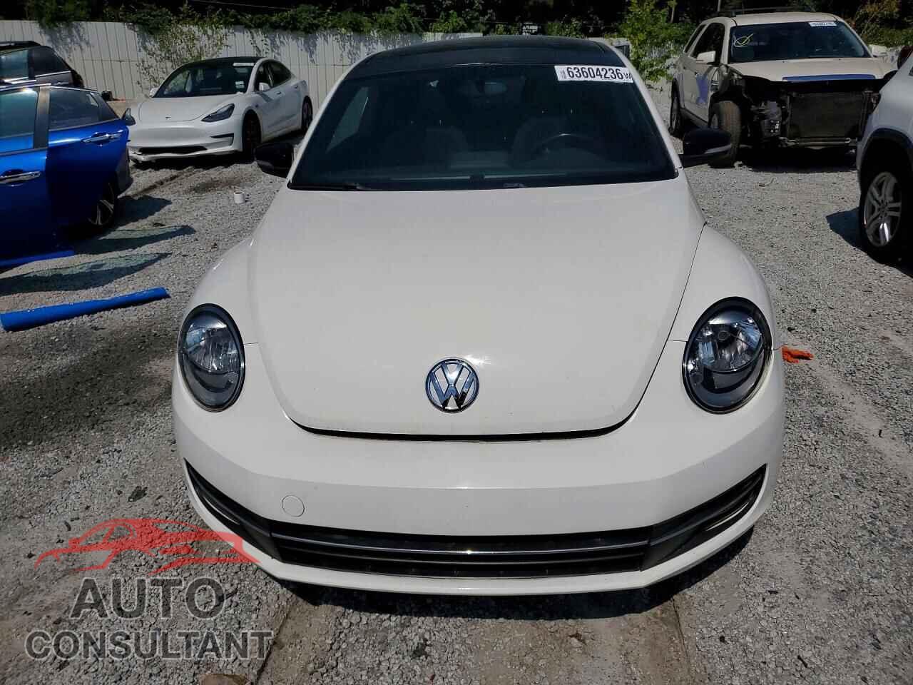 VOLKSWAGEN BEETLE 2012 - 3VWVA7AT4CM650632