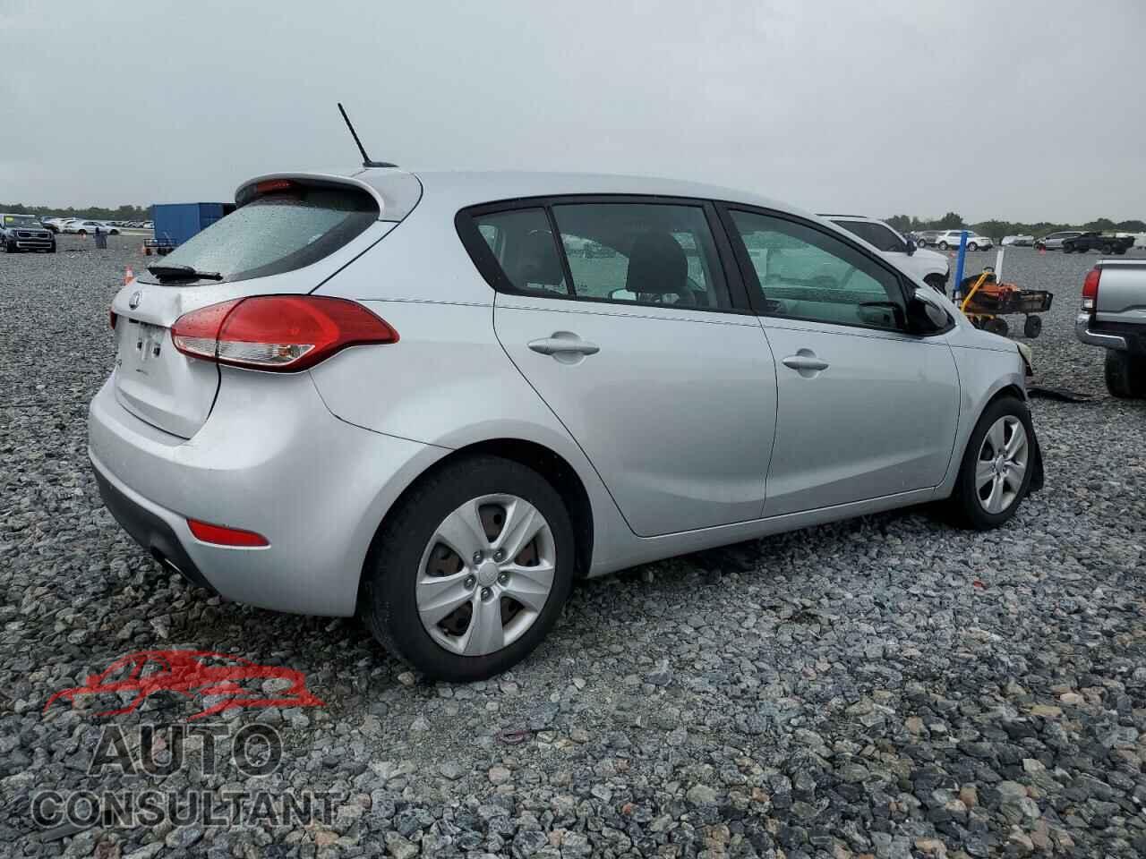 KIA FORTE 2016 - KNAFK5A87G5637239