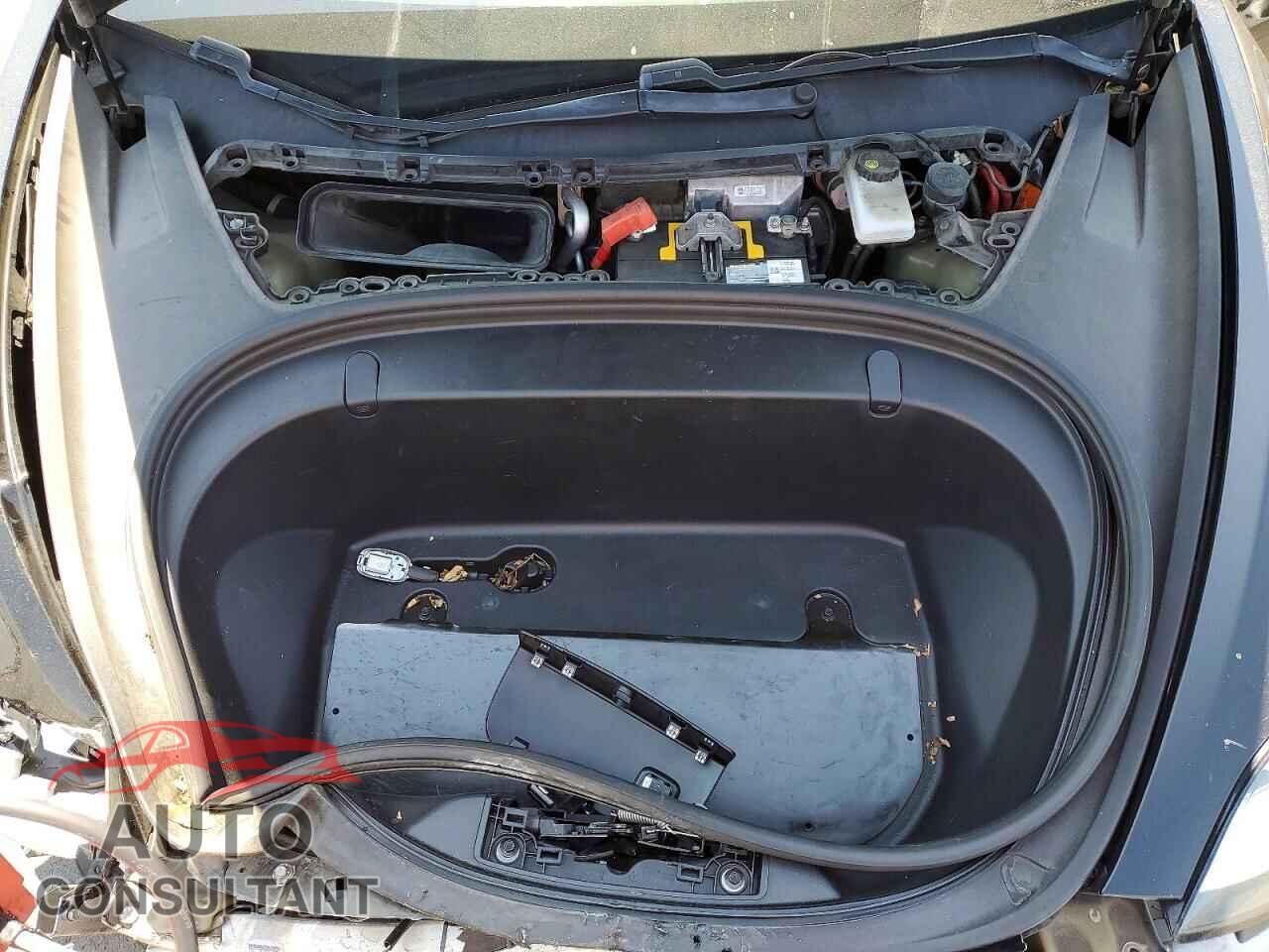TESLA MODEL 3 2019 - 5YJ3E1EA9KF317057