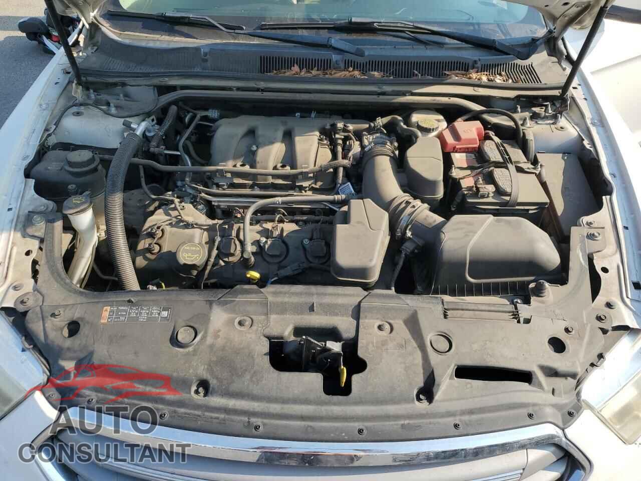 FORD TAURUS 2015 - 1FAHP2E87FG180074