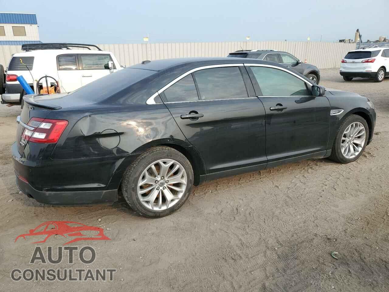 FORD TAURUS 2018 - 1FAHP2E85JG112123