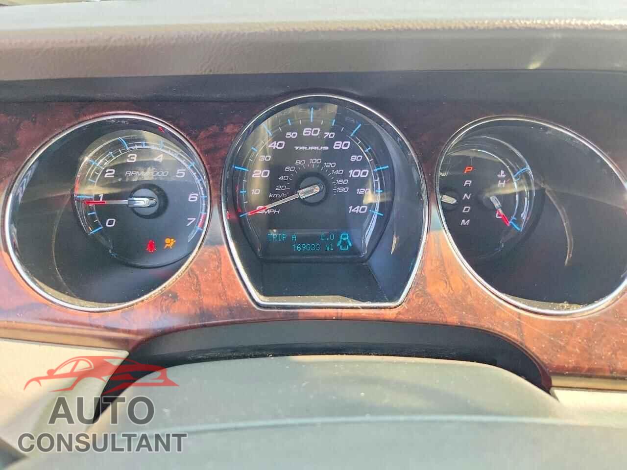 FORD TAURUS 2011 - 1FAHP2EW1BG104732