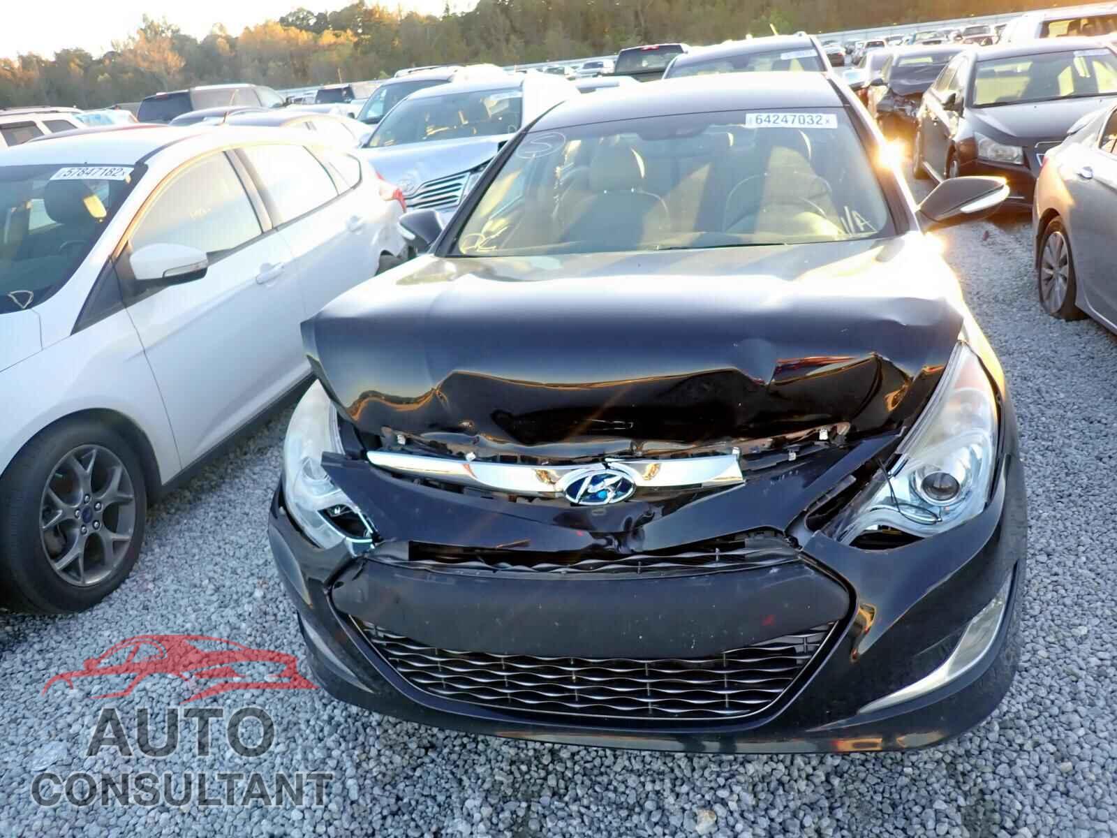 HYUNDAI SONATA 2012 - KMHEC4A46CA060476