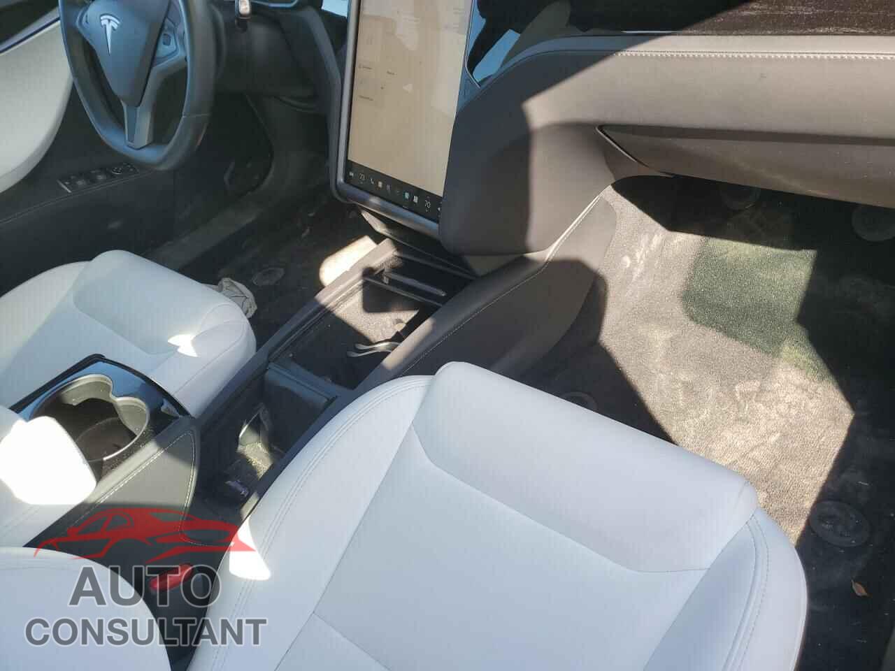 TESLA MODEL S 2020 - 5YJSA1E22LF370376