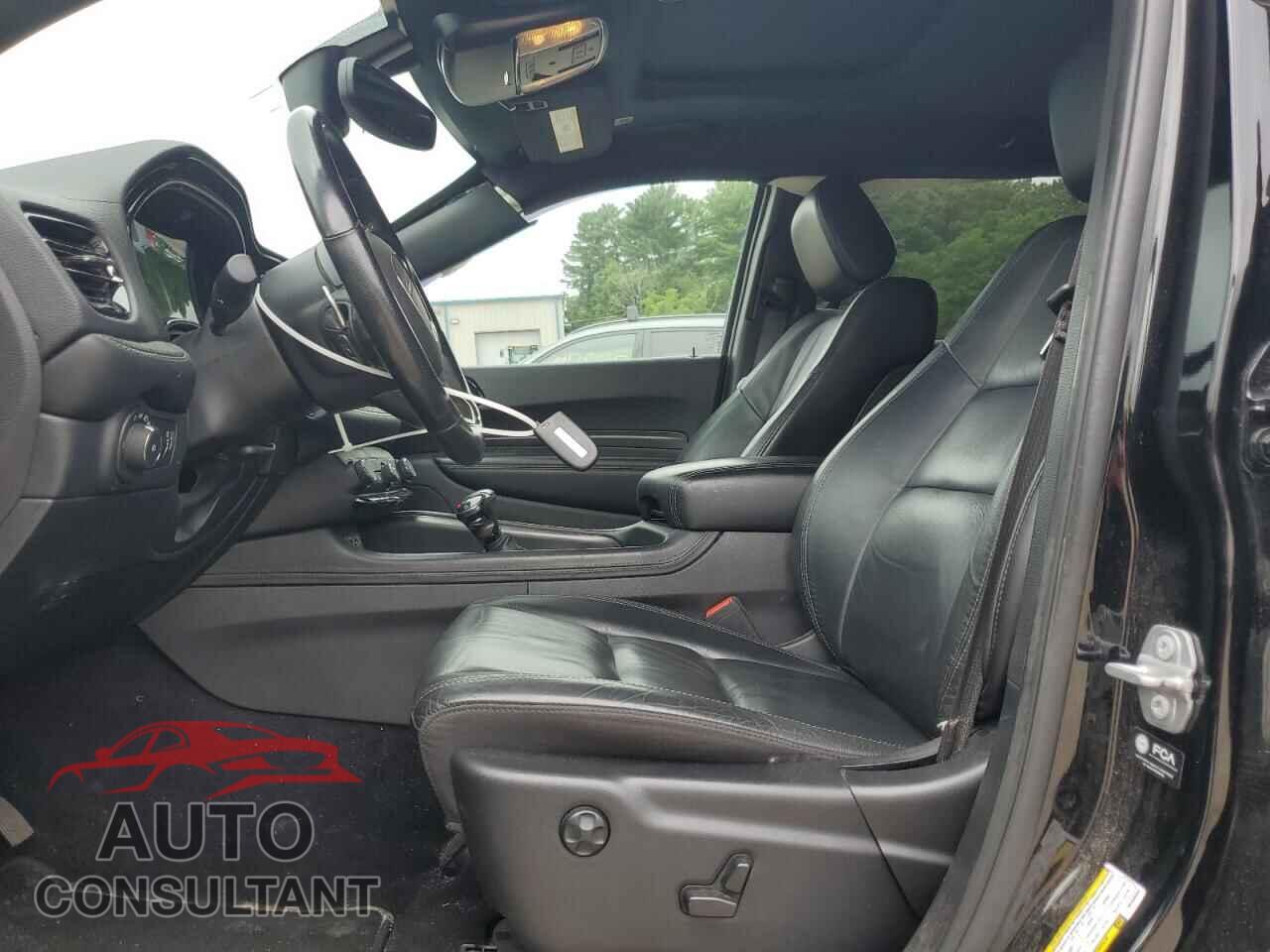 DODGE DURANGO 2021 - 1C4RDJDG5MC556544