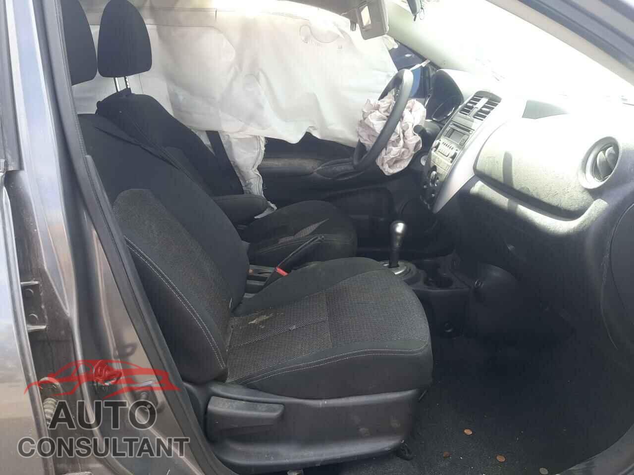 NISSAN VERSA 2017 - 3N1CN7AP4HL853912