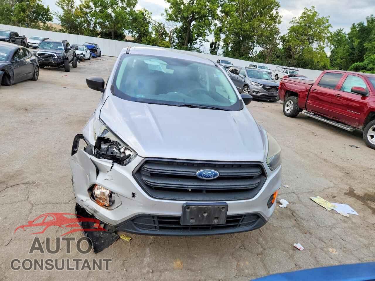FORD ESCAPE 2018 - 1FMCU0F70JUA09678