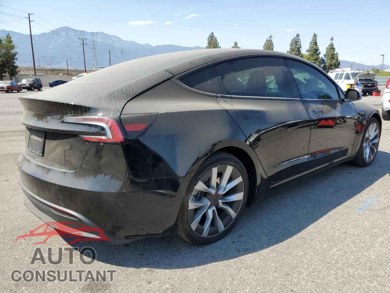TESLA MODEL 3 2024 - 5YJ3E1EA0RF727207