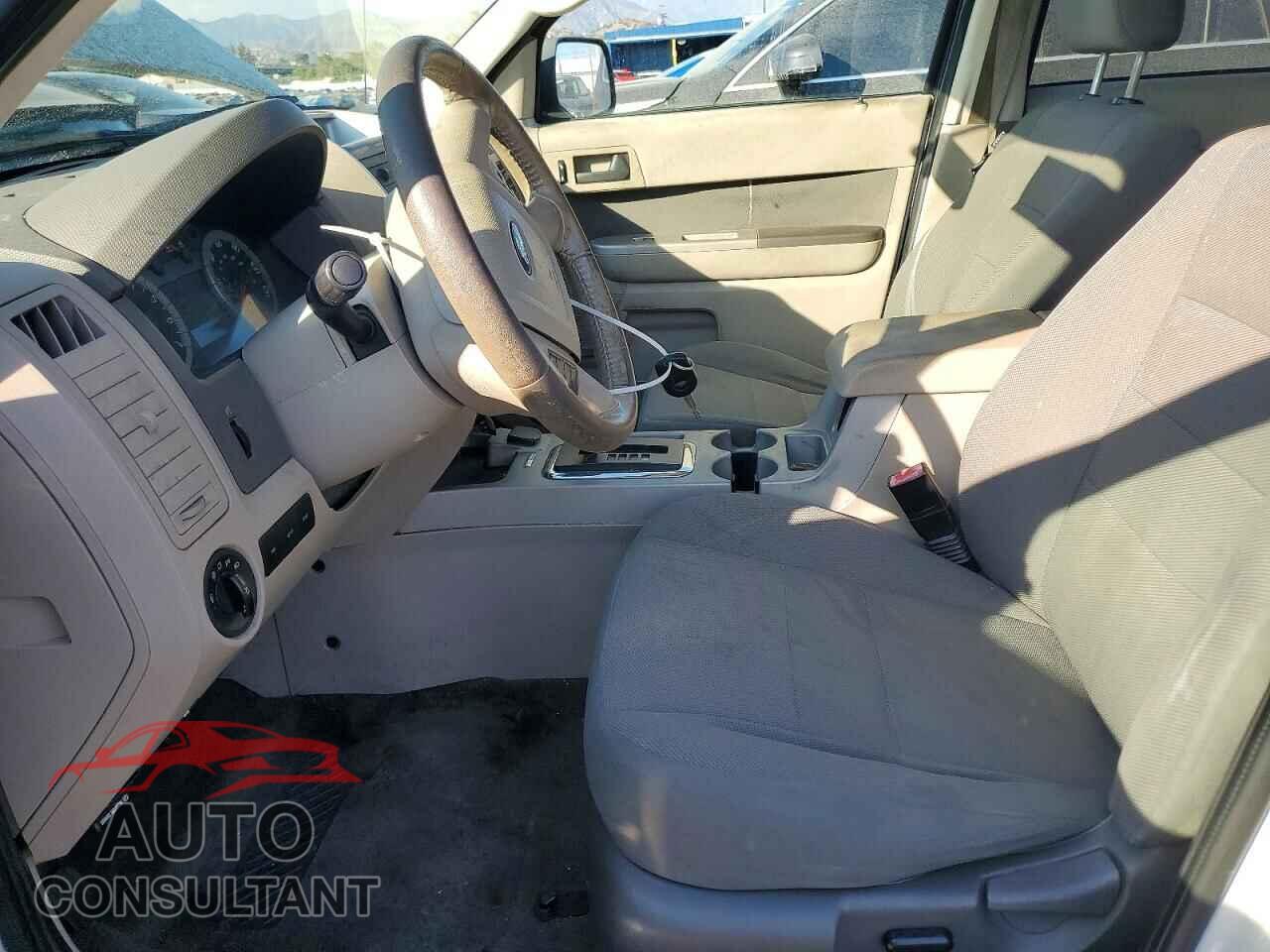 FORD ESCAPE 2009 - 1FMCU49309KC33430