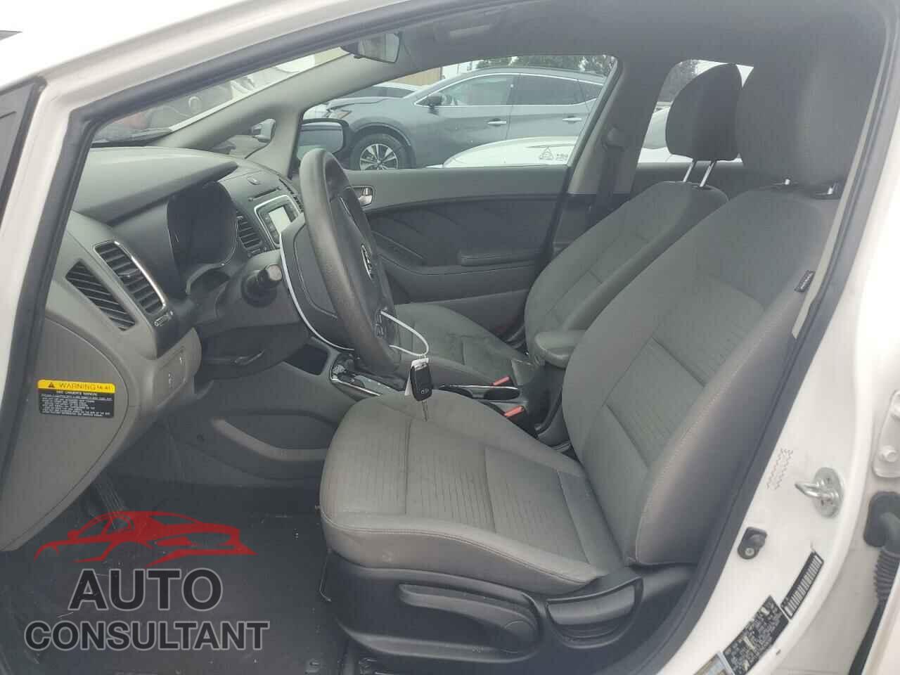 KIA FORTE 2017 - 3KPFL4A73HE006589