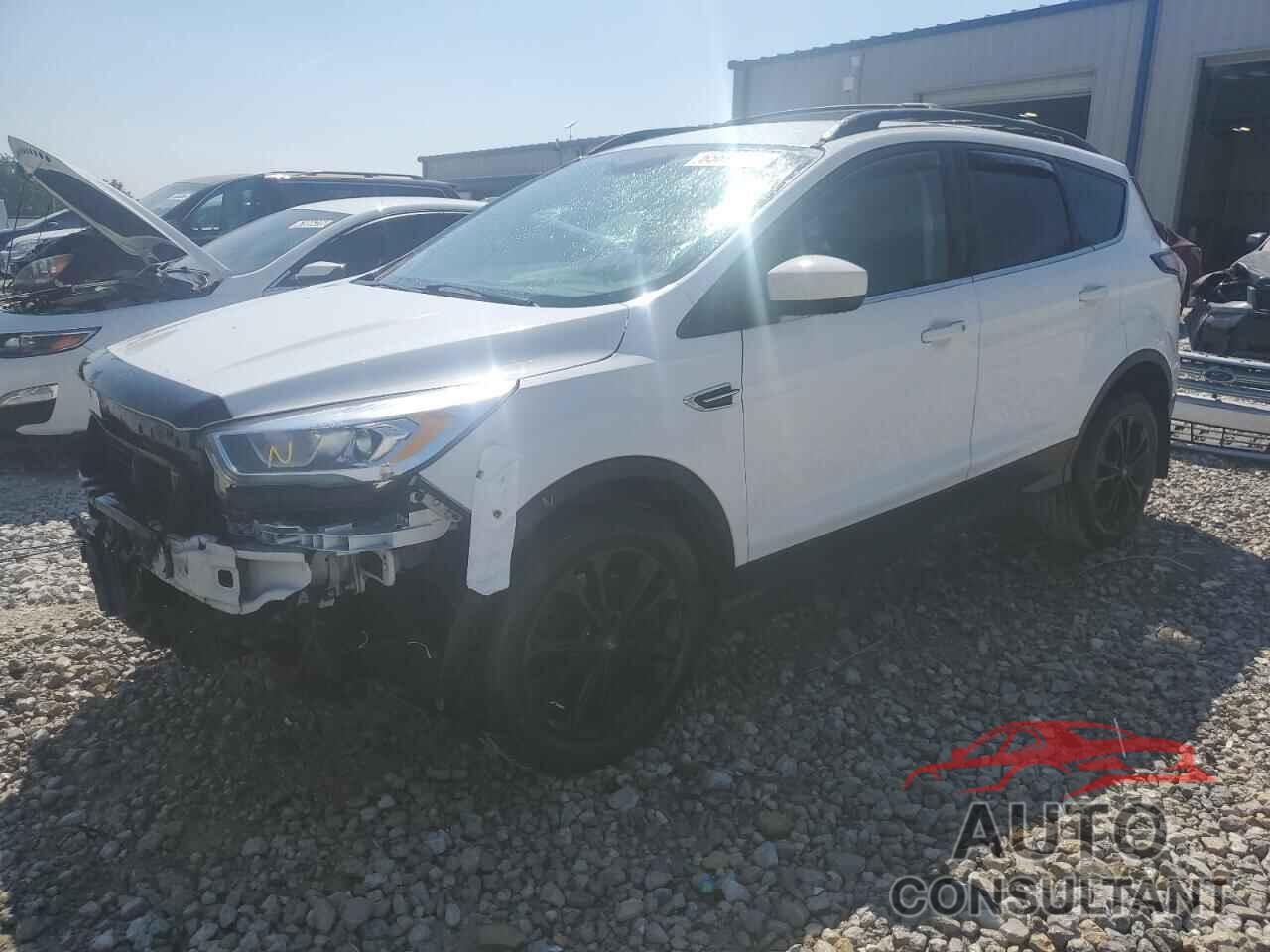 FORD ESCAPE 2018 - 1FMCU9HD1JUD27381
