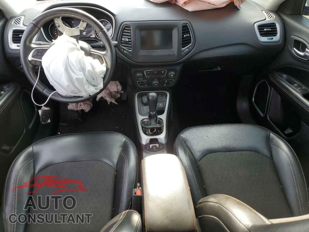 JEEP COMPASS 2018 - 3C4NJDBB6JT354764
